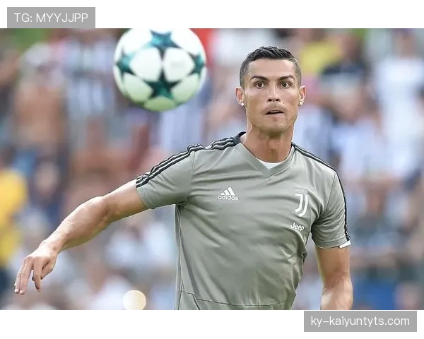 C罗在尤文图斯战术体系演变中的稳定输出机制解析