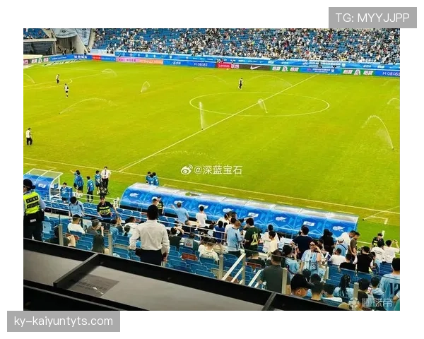 替补席红牌的判罚逻辑：哪些行为算违规？